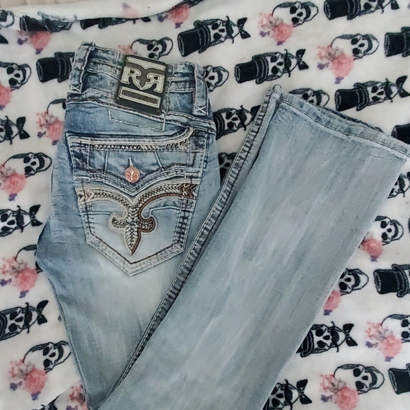 Jean's - Picture 2 of 2